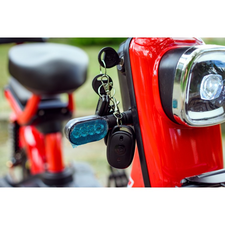 Электроскутер AVM DELTA PRO (Li-ion АКБ, Быстросъем) Электроскутер AVM DELTA PRO (Li-ion АКБ, Быстросъем)